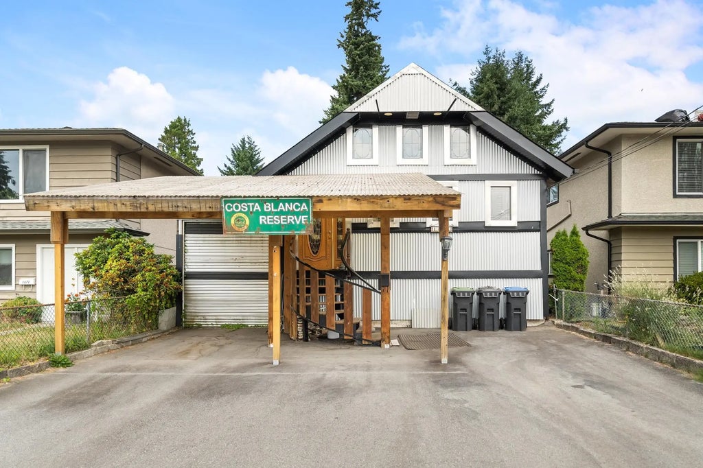 1867 Salisbury Avenue, Port Coquitlam