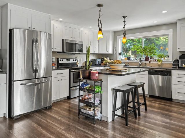 32151 Lougheed Highway 10, Mission