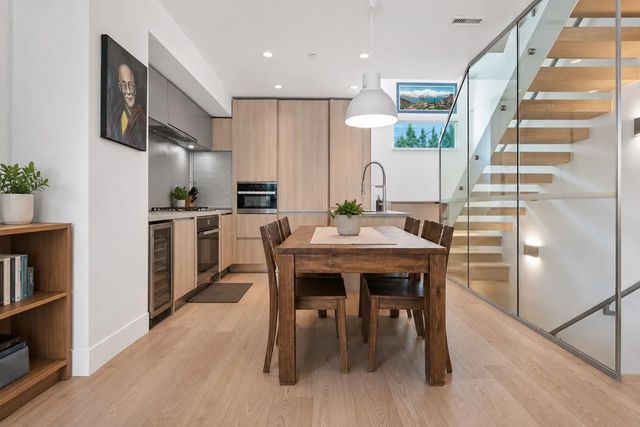 156 W Woodstock Avenue, Vancouver
