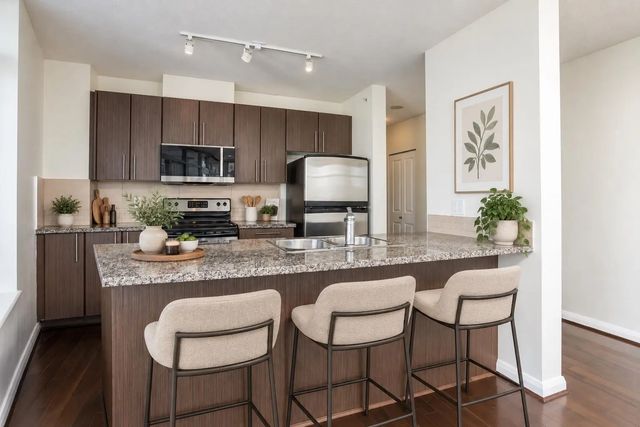 898 Carnarvon Street 1206, New Westminster