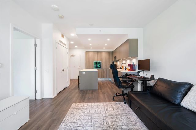 3809 Evergreen Place 202, Burnaby