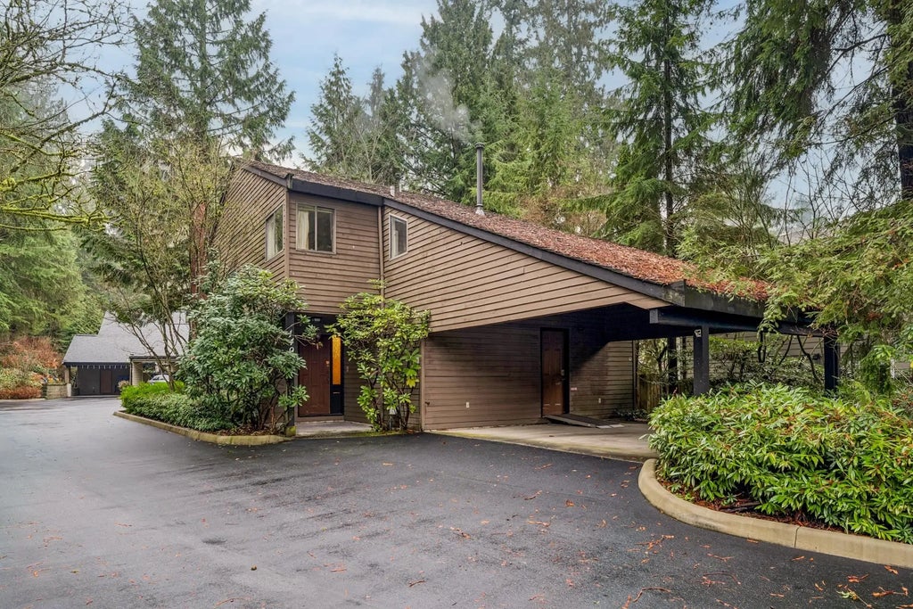 1494 Ross Road, North Vancouver