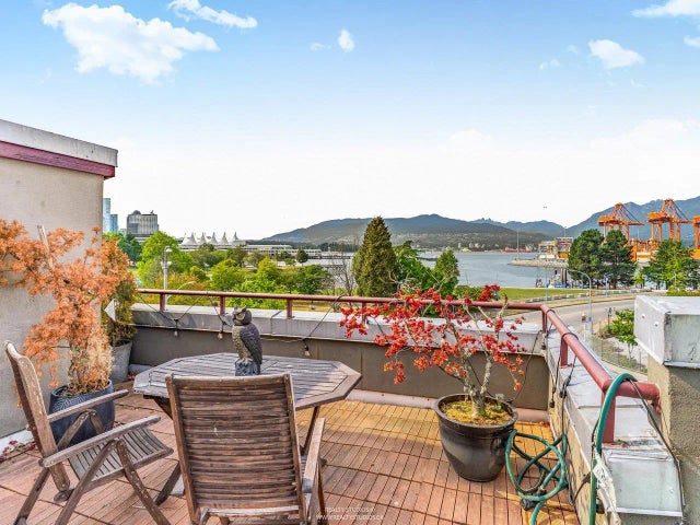 141 Alexander Street, Vancouver