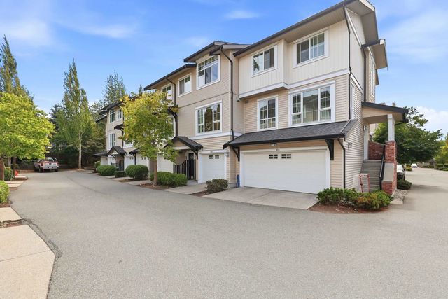 2450 161a Street 105, Surrey