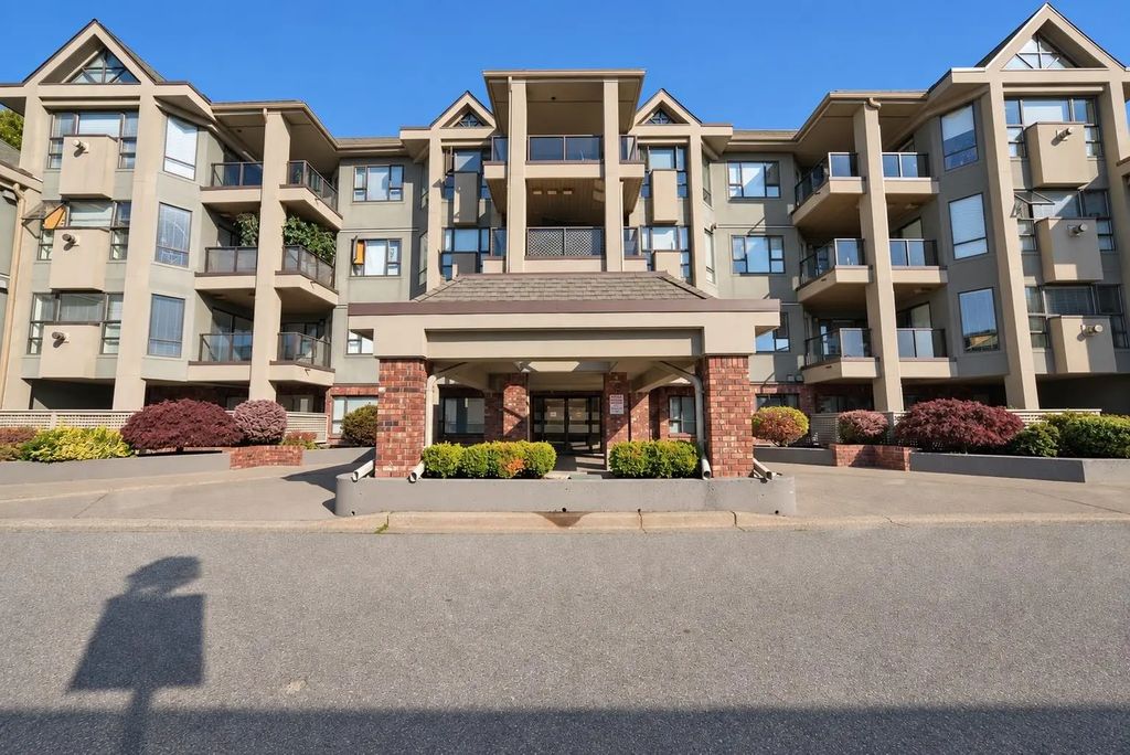 15241 18 Avenue 107, Surrey