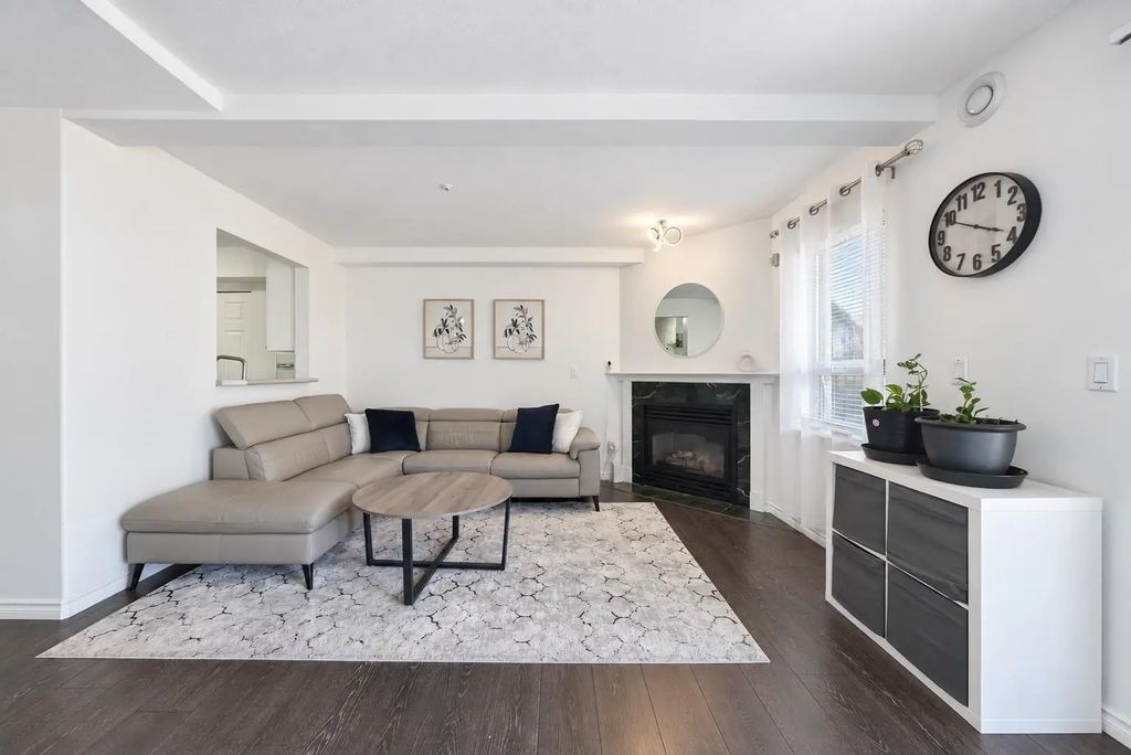 15241 18 Avenue 107, Surrey