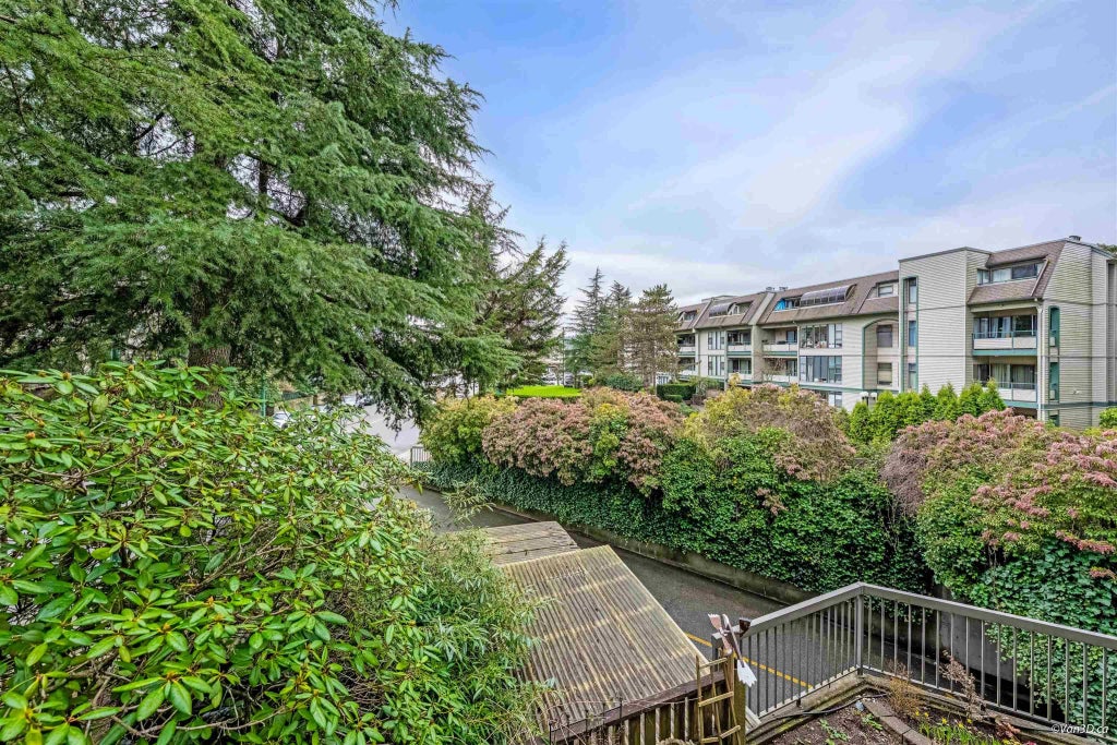 1190 Pacific Street 208, Coquitlam