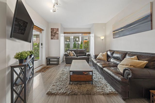 11887 Burnett Street 114, Maple Ridge
