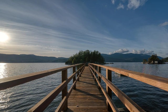 7629 Sechelt Inlet Road, Sechelt