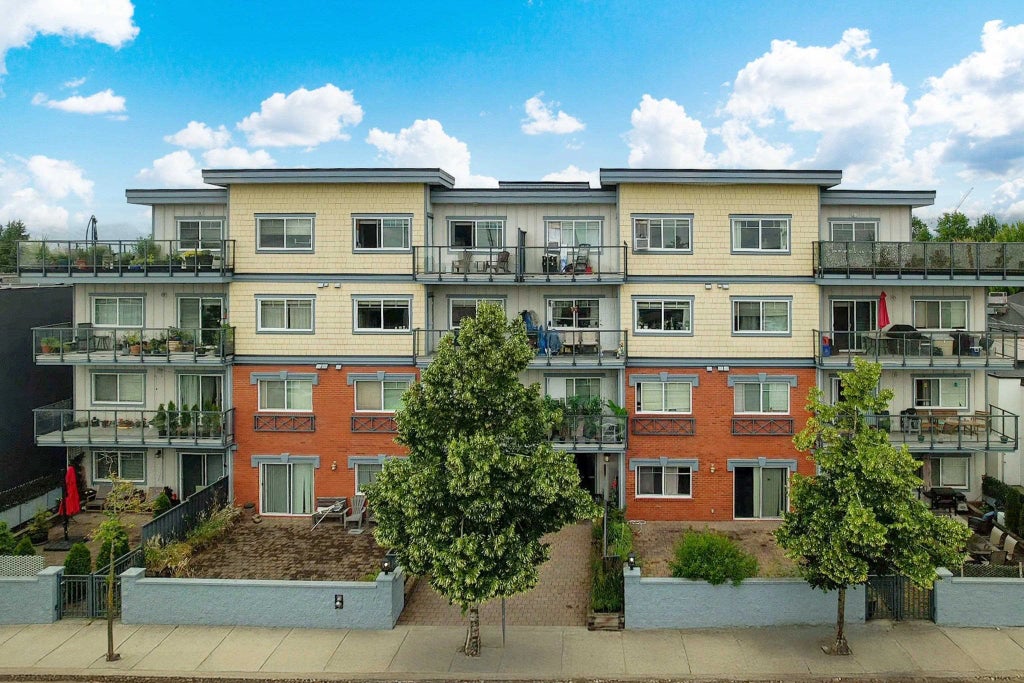 22363 Selkirk Avenue 401, Maple Ridge