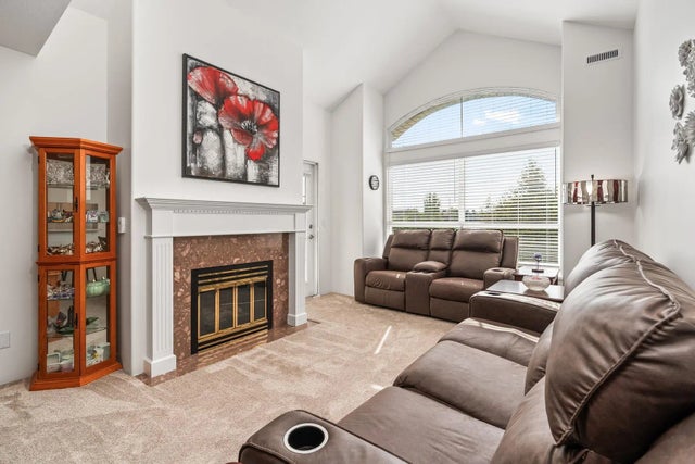 20381 96 Avenue 307, Langley