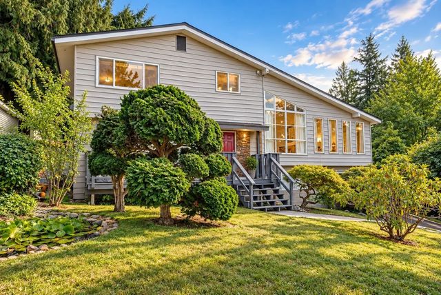 4898 Sunshine Coast Highway, Sechelt