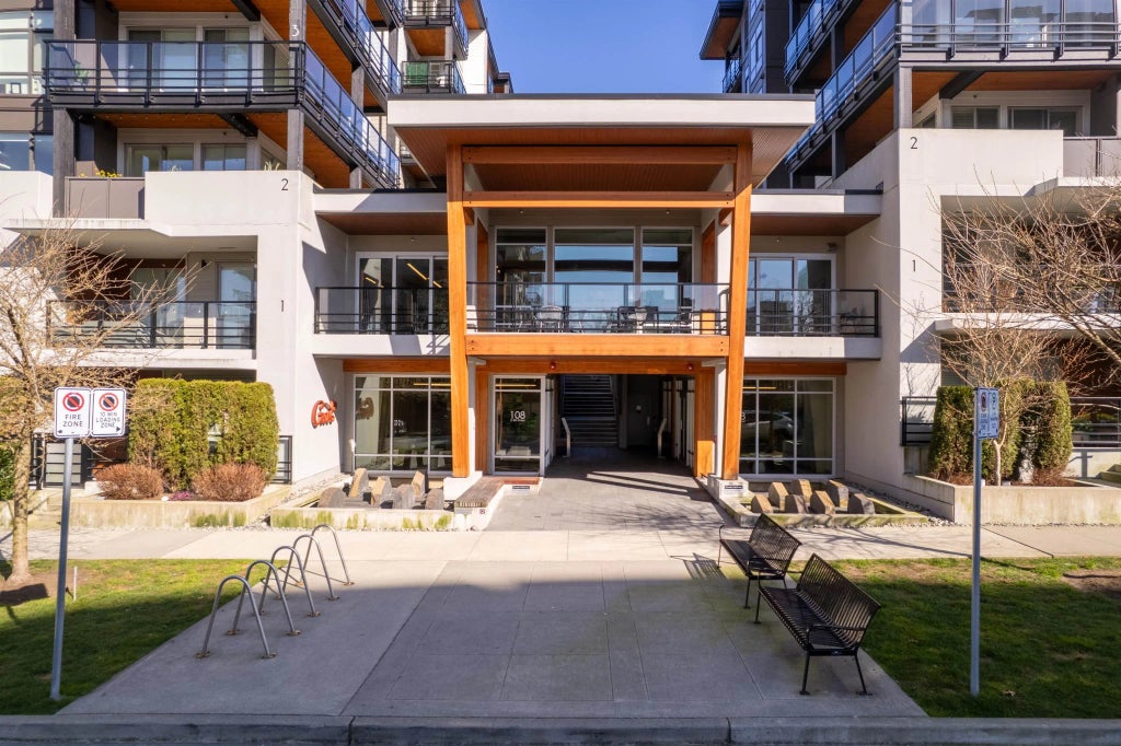 108 E 8th Street 202, North Vancouver