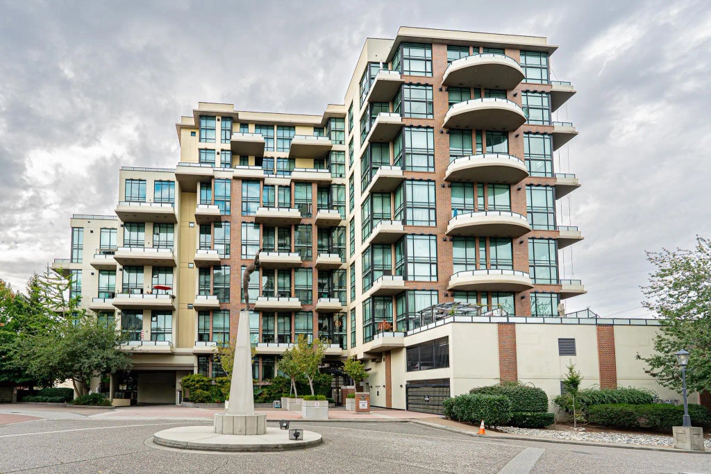 10 Renaissance Square 412, New Westminster