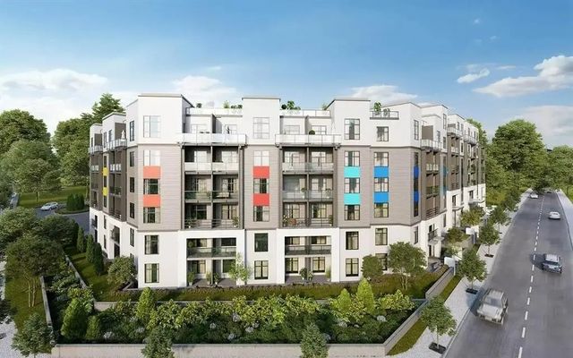 11063 Ravine Road 506, Surrey