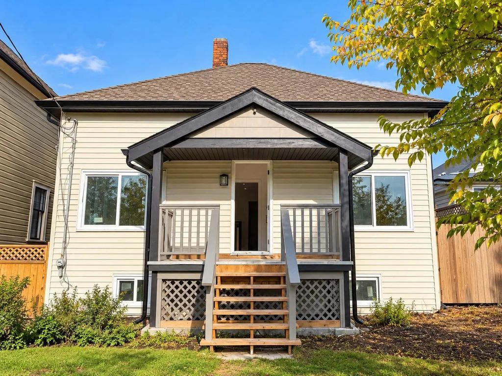 805 Milton Avenue, New Westminster