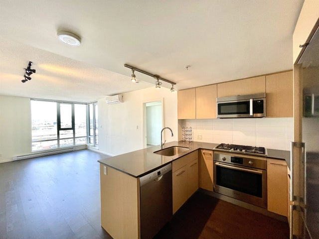 7788 Ackroyd Road 1507, Richmond