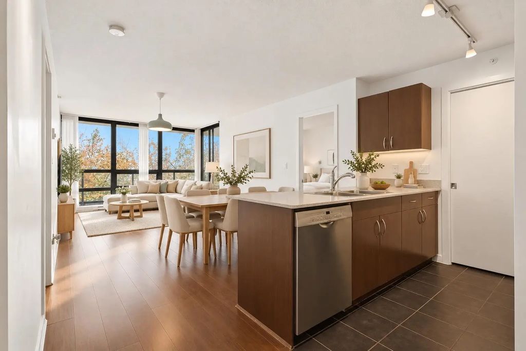 933 Hornby Street 304, Vancouver