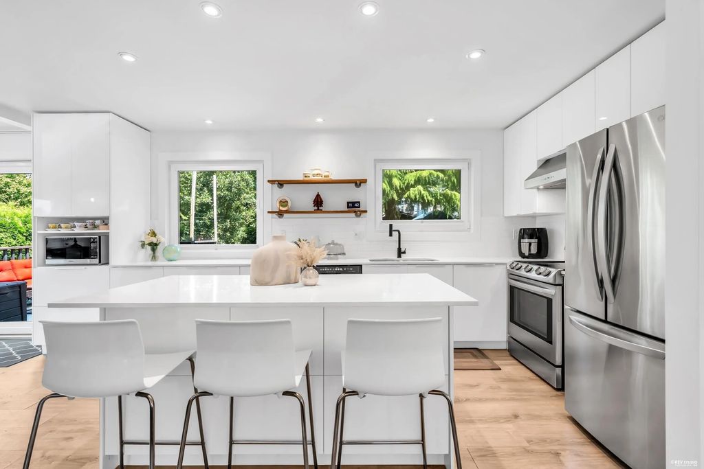 35365 Selkirk Avenue, Abbotsford