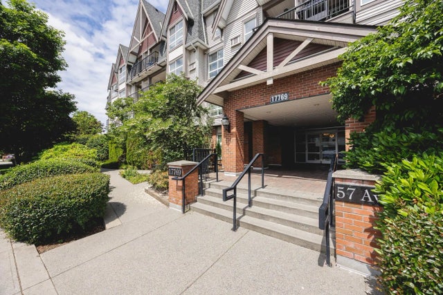 17769 57 Avenue 213, Surrey