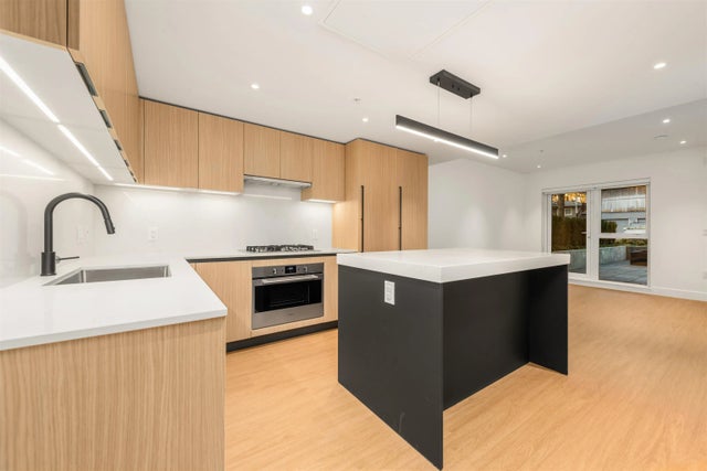 2235 E Broadway 113, Vancouver