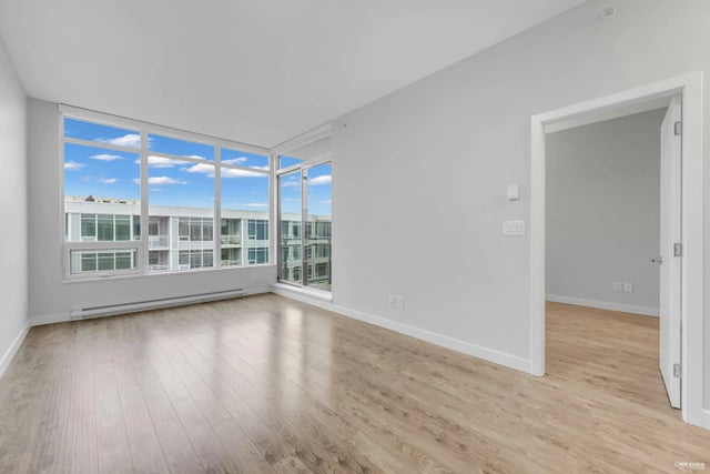 6188 No. 3 Road 1813, Richmond