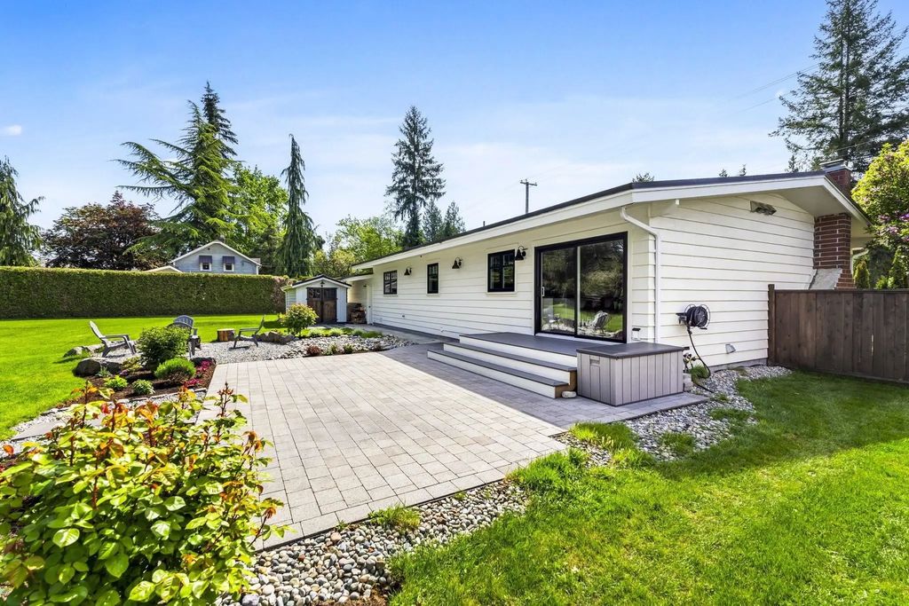 24633 56 Avenue, Langley