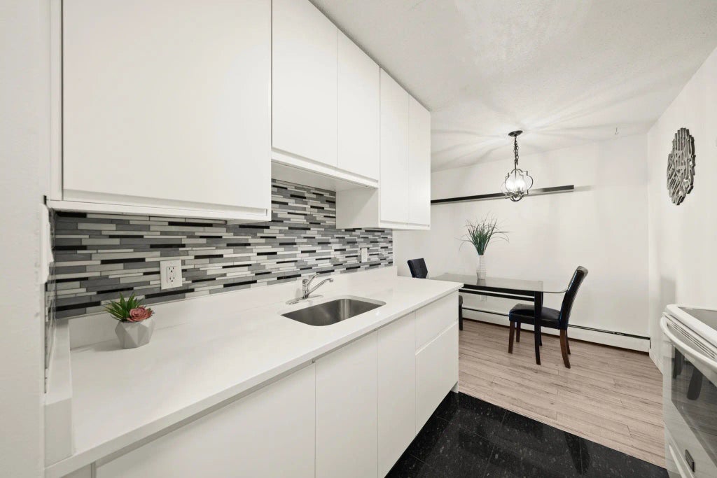 131 W 4th Street 203, North Vancouver