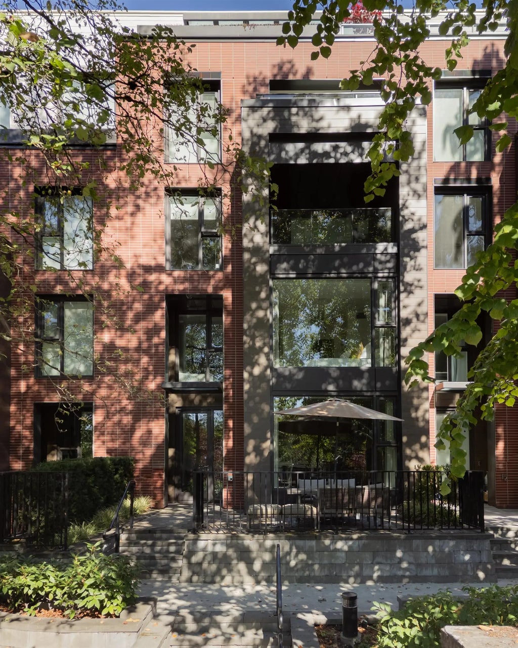 1577 W 57th Avenue, Vancouver