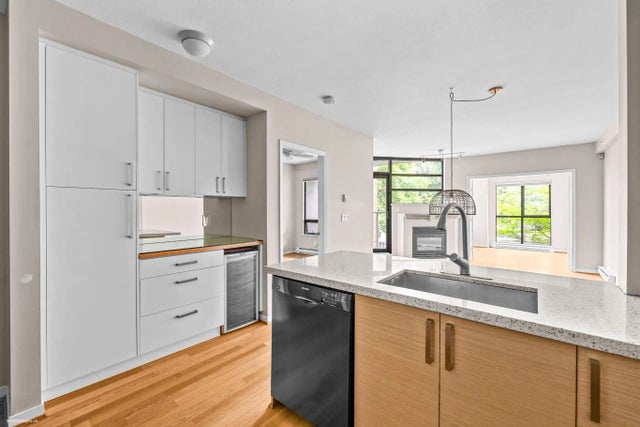 2228 Marstrand Avenue 207, Vancouver