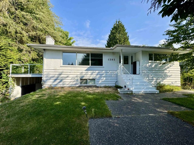 1395 Ottawa Avenue, West Vancouver