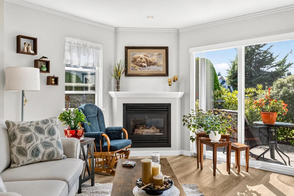5711 Ebbtide Street 126, Sechelt