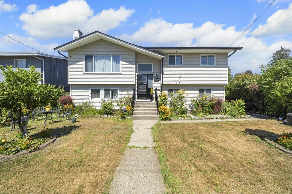 1121 Prairie Avenue, Port Coquitlam