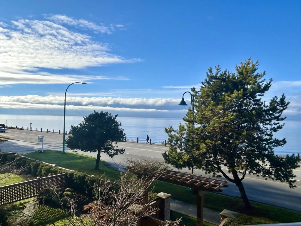 5160 Davis Bay Road 226, Sechelt