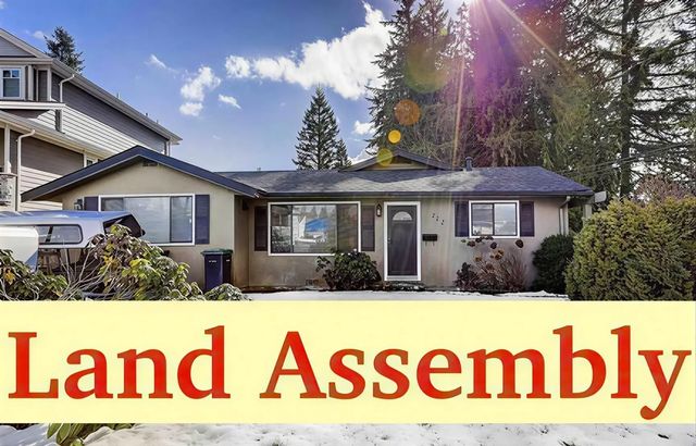 702 Regan Avenue, Coquitlam