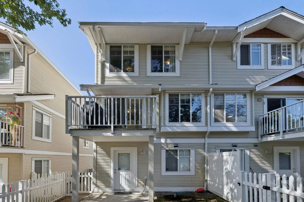 12110 75a Avenue 28, Surrey