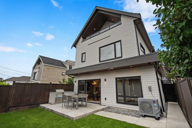 2211 William Street 2, Vancouver