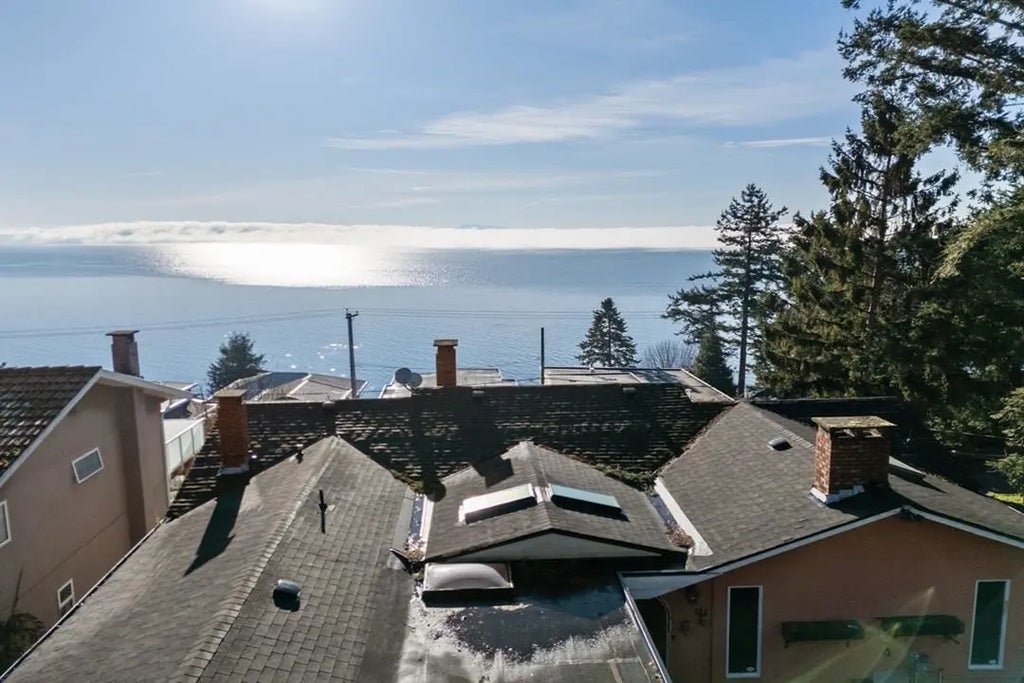 14310 Sunset Drive, White Rock