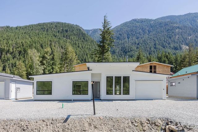 71358 Grove Place Hg 187, Hope