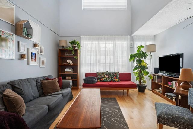 1345 Comox Street 407, Vancouver