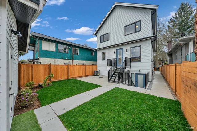 2713 Cheyenne Avenue, Vancouver