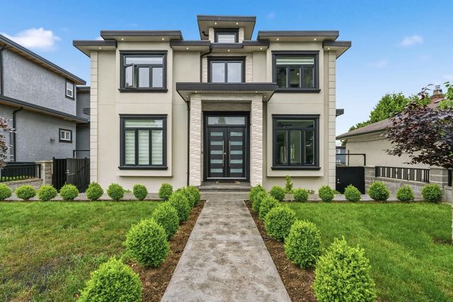 8378 12th Avenue, Burnaby