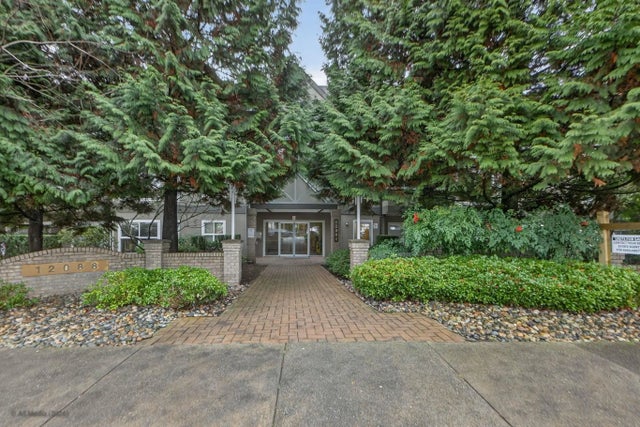 12088 66 Avenue Street 214, Surrey