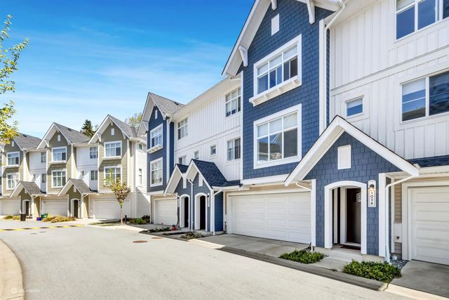 11280 Pazarena Place 1038, Maple Ridge