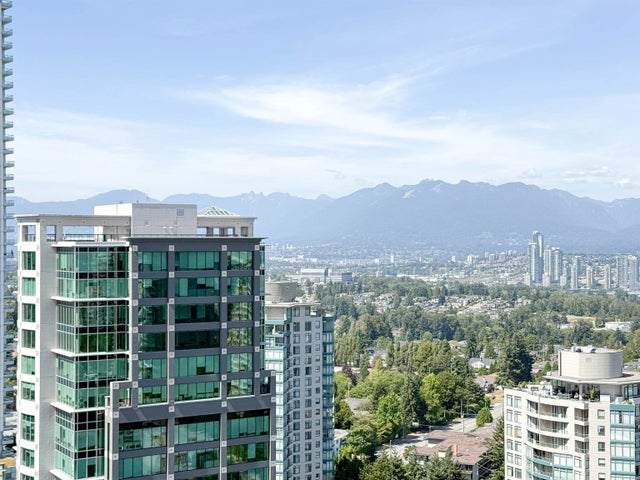 4688 Kingsway 2602, Burnaby