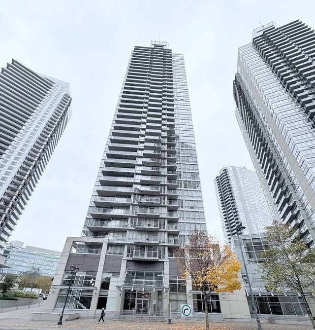 9981 Whalley Boulevard 2704, Surrey