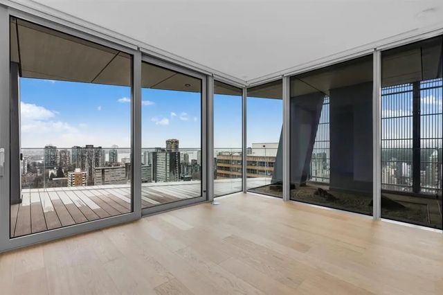 1568 Alberni Street 220x, Vancouver