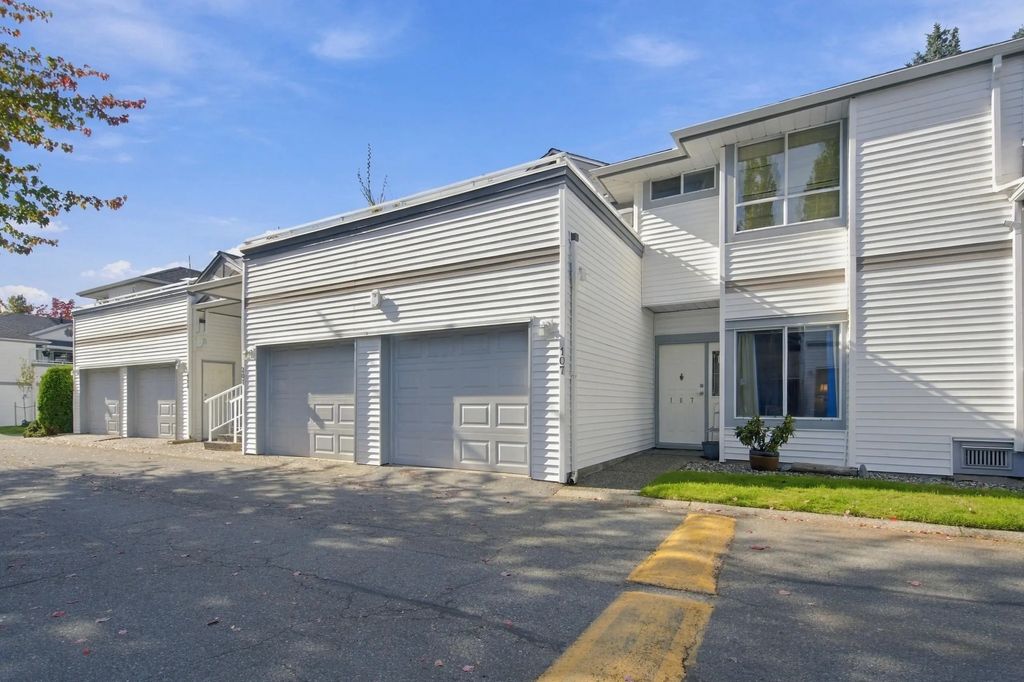 13895 102 Avenue 107, Surrey