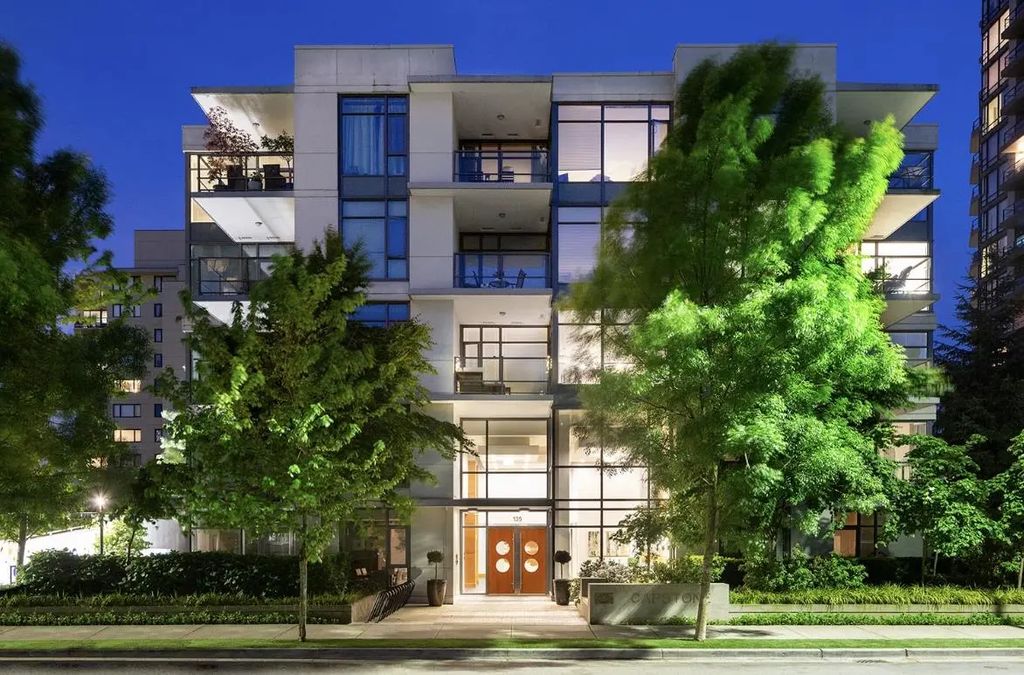 135 W 2nd Street 206, North Vancouver