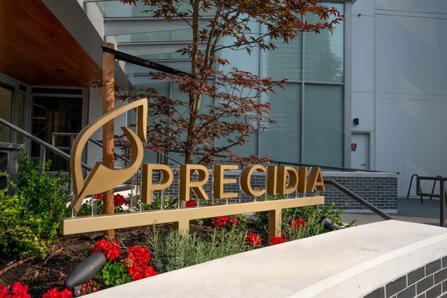 699 Whiting Way 1104, Coquitlam